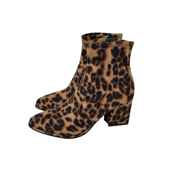 Marc Fisher Leopard Print Leave2 Ankle Boots Like New - Picture 5 of 11